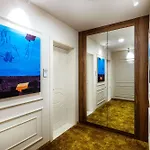 Gallery 37 Powered By Aston 5*