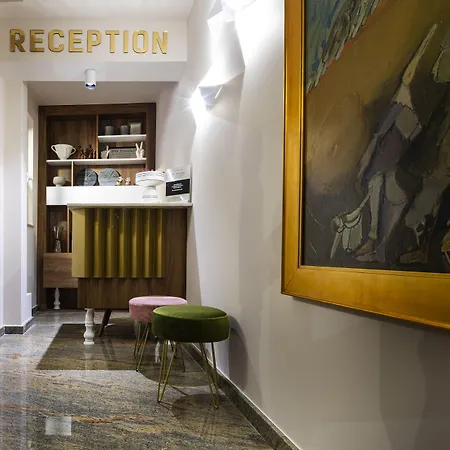 Hotel Art Boutique Gallery 37 - Superb Location In The Old Town