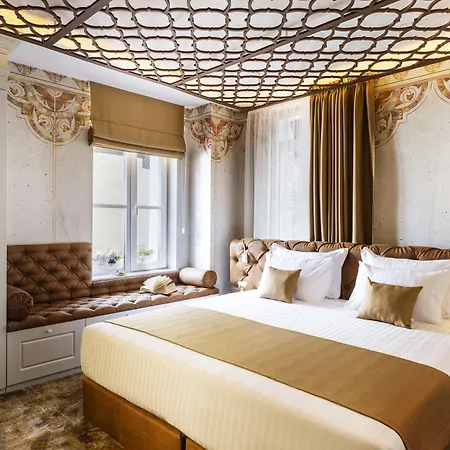 Art Boutique Gallery 37 - Superb Location In The Old Town Hotel 5*
