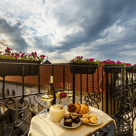 Hotel Art Boutique Gallery 37 - Superb Location In The Old Town 5*