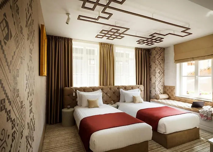 Gallery 37 Powered By Aston 5*