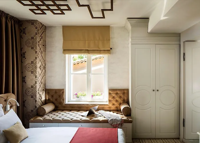 Gallery 37 Powered By Aston