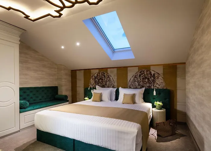 Gallery 37 Powered By Aston 普罗夫迪夫