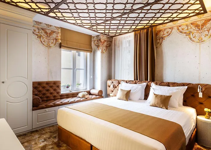 Gallery 37 Powered By Aston 酒店