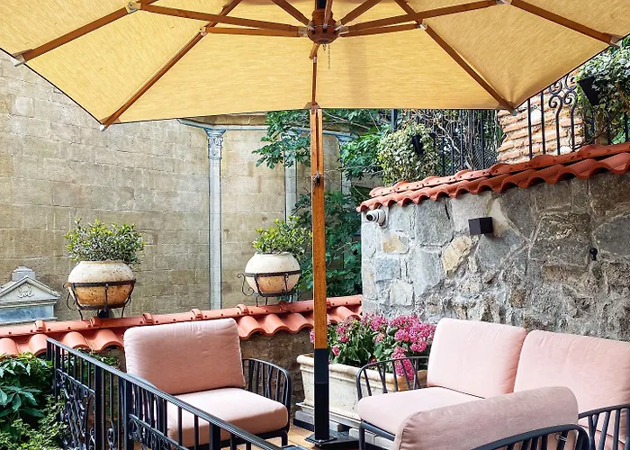 Gallery 37 Powered By Aston 普罗夫迪夫