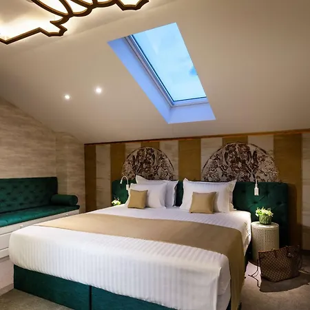 Gallery 37 Powered By Aston Plowdiw