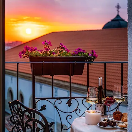 Art Boutique Gallery 37 - Superb Location In The Old Town 5* Пловдив
