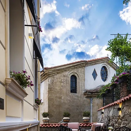 Art Boutique Gallery 37 - Superb Location In The Old Town Хотел 5*
