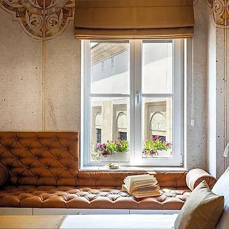 Art Boutique Gallery 37 - Superb Location In The Old Town Hotel Plovdiv