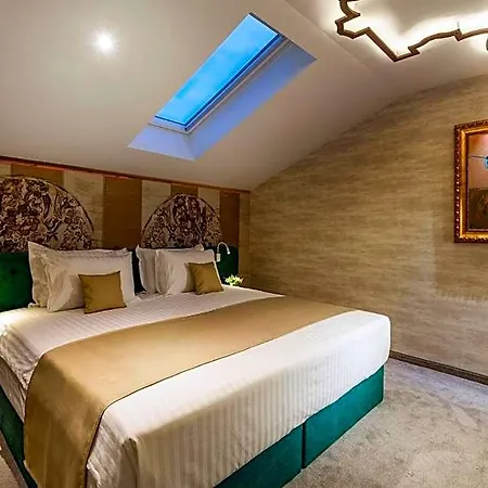 Art Boutique Gallery 37 - Superb Location In The Old Town 5*