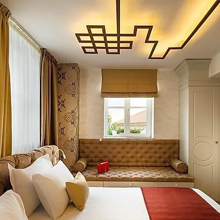 Hotel Art Boutique Gallery 37 - Superb Location In The Old Town 5*