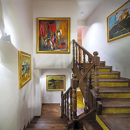 Art Boutique Gallery 37 - Superb Location In The Old Town Hotel 5*