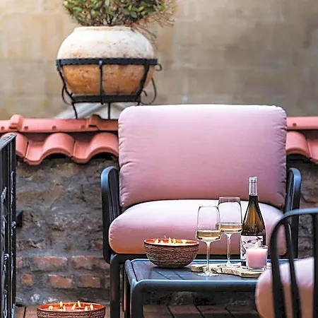 Готель Art Boutique Gallery 37 - Superb Location In The Old Town 5*